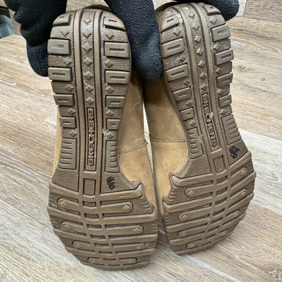 Skechers Tan Suede Wedge Slip On Shoes Women's See picture for sizing - Picture 4 of 7